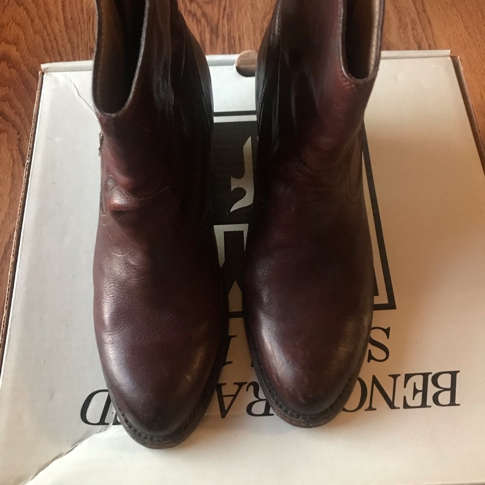 Frye Leslie ZIP Bootie Dark Brown 7.5